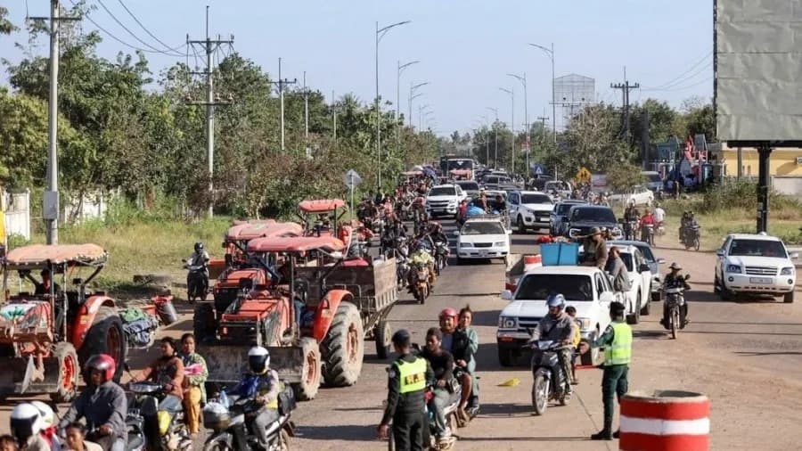Tailândia realiza ataques aéreos na fronteira com o Camboja e tensão volta a crescer