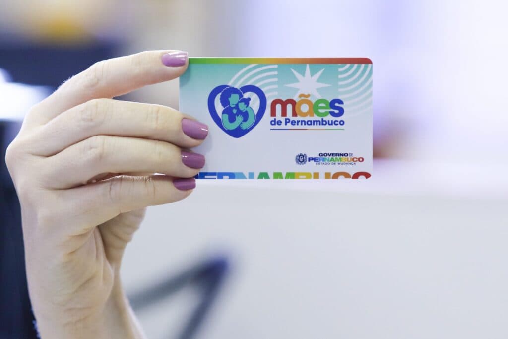 Programa Mães de Pernambuco reabre prazo para confirmação de benefício de R$ 300