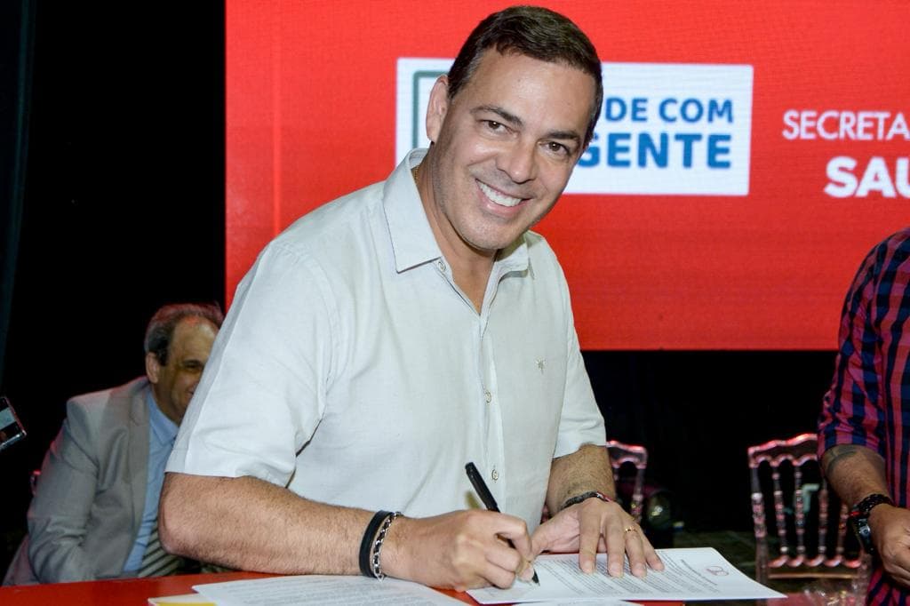 Câmara de Garanhuns Aprova “Auxílio-Comilança” de R$ 5 Mil para Prefeito Já com Salário de Quase R$ 35 Mil