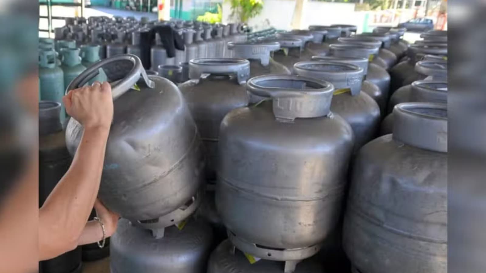 Polícia Federal deflagra operação nacional contra preços abusivos no gás de cozinha
