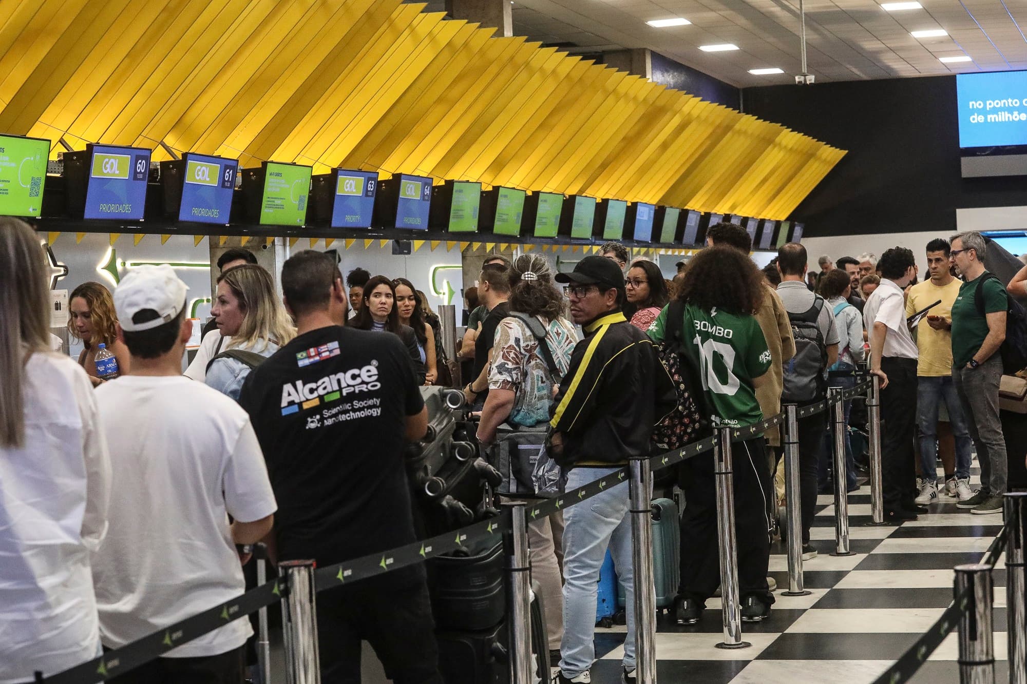 Passagens aéreas registram alta de 19,4% em março pressionadas pelo preço do combustível
