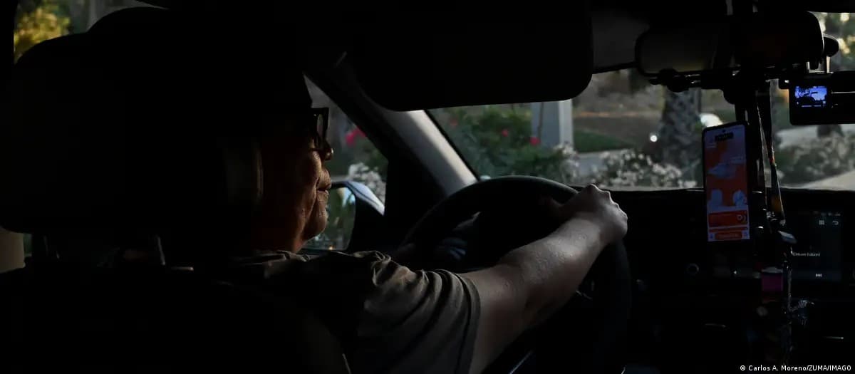 Trabalho por aplicativo se torna refúgio de autonomia financeira para mulheres vítimas de violência
