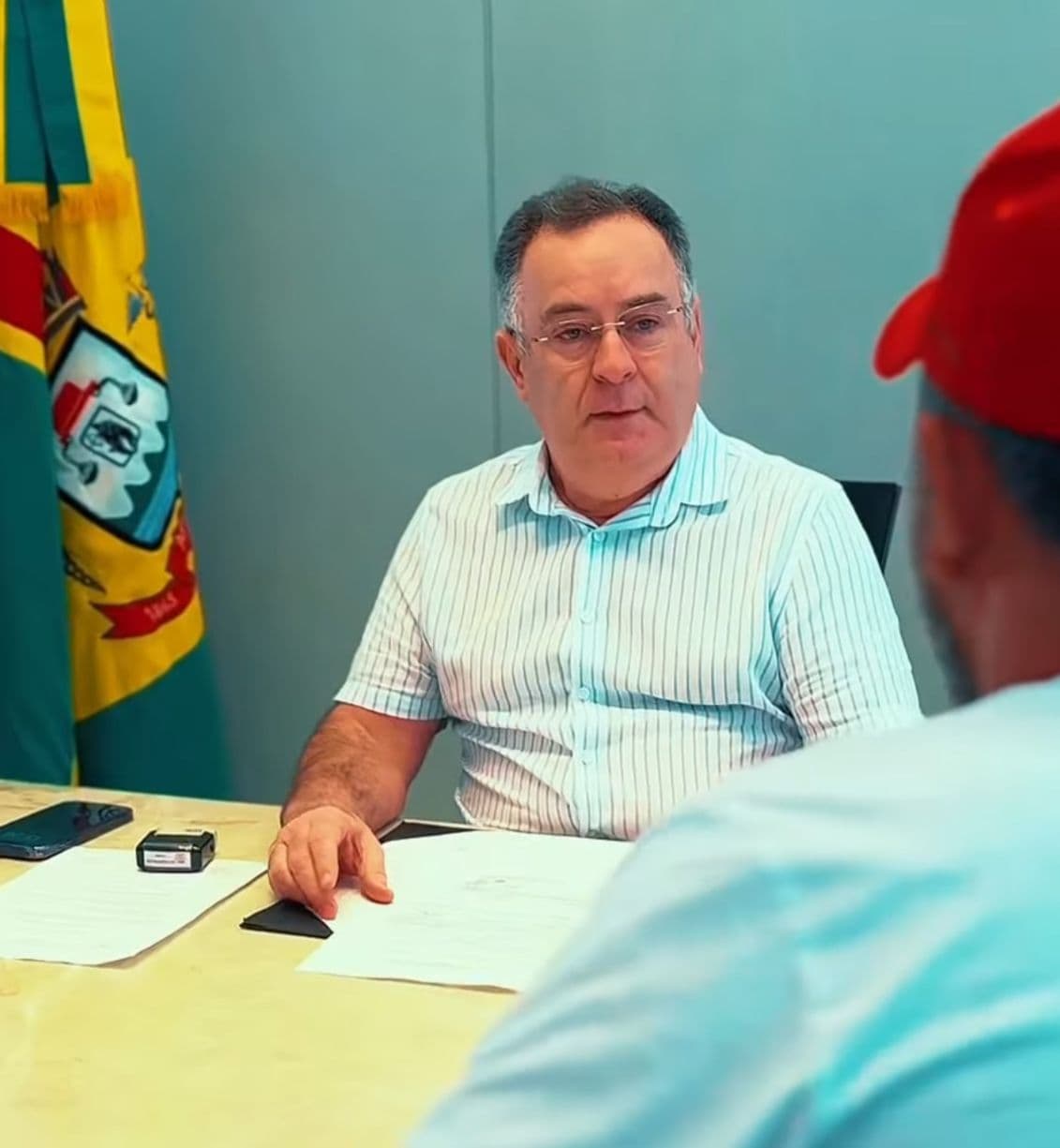 Prefeito Zeca Cavalcanti doa terreno à Associação de Catadores de Arcoverde após 13 anos de espera