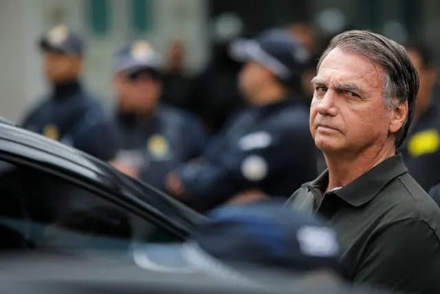 PGR manifesta apoio à prisão domiciliar para Jair Bolsonaro devido a quadro de saúde