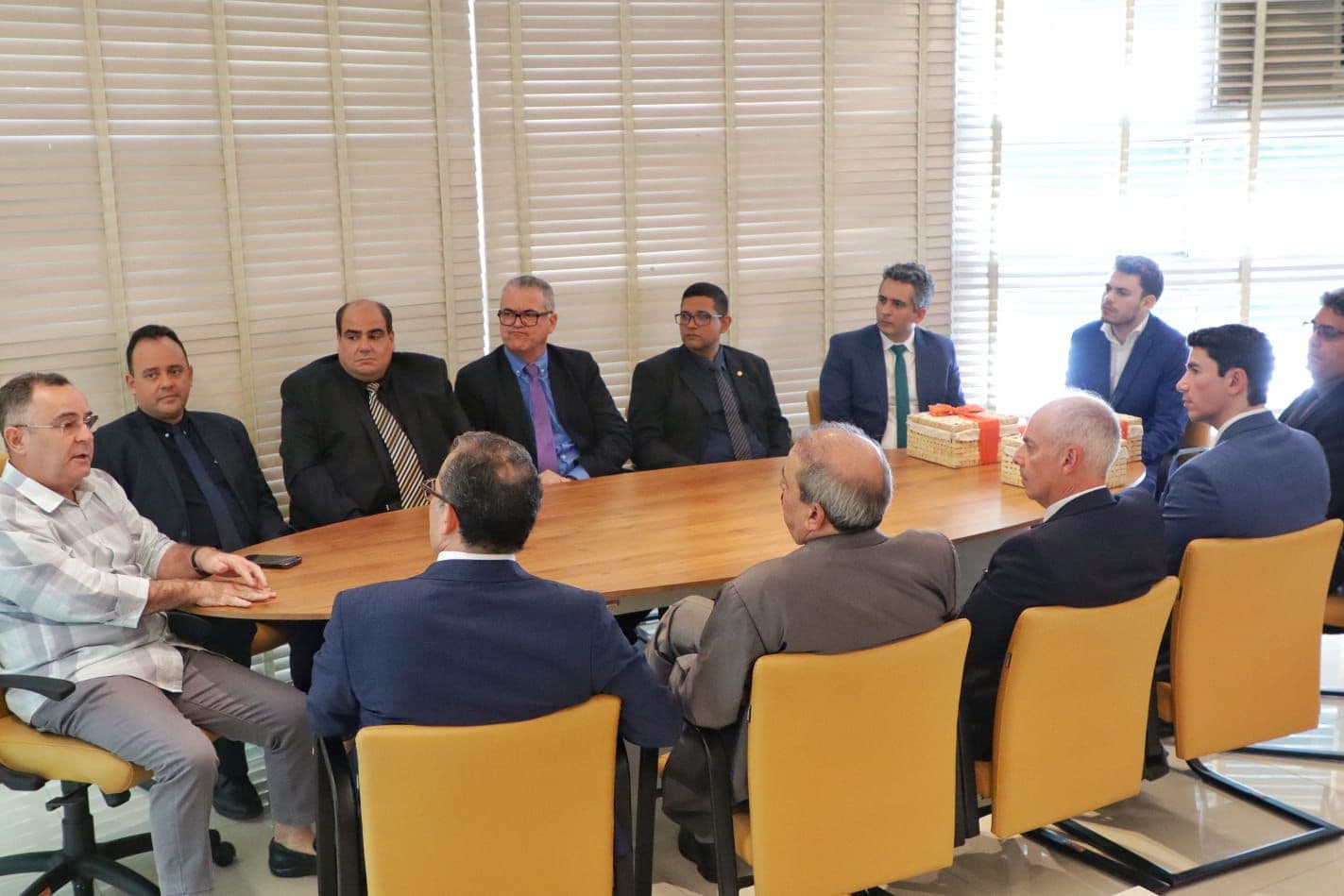 Prefeito Zeca Cavalcanti recebe desembargadores e celebra marco histórico para o Judiciário em Arcoverde