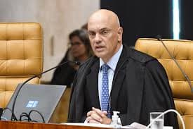 Julgamento de Bolsonaro é retomado com voto de Alexandre de Moraes no STF