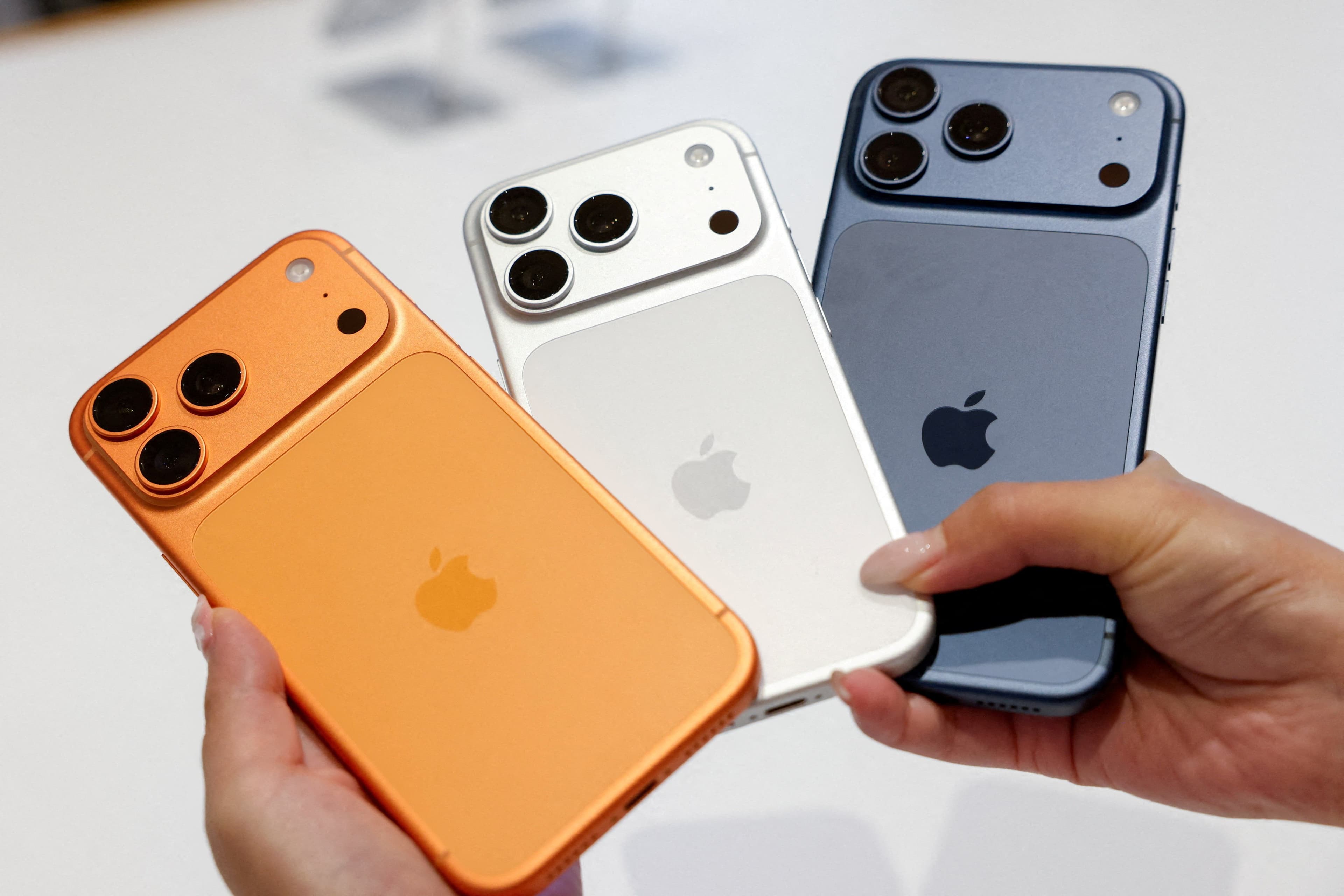 Apple anuncia possível reajuste de preços devido à crise global de chips de memória