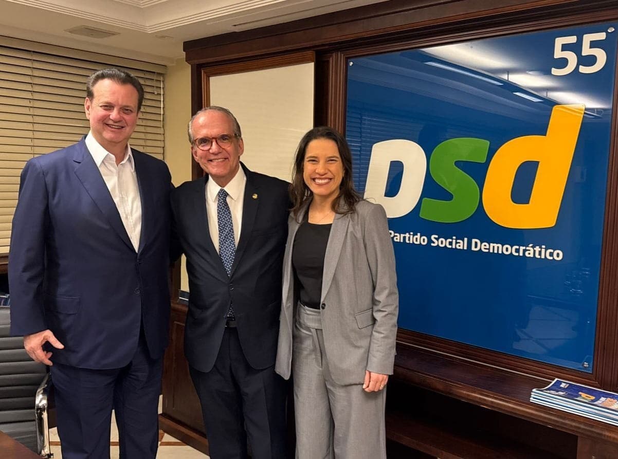 Senador Fernando Dueire oficializa filiação ao PSD e reafirma compromisso com o projeto de Raquel Lyra