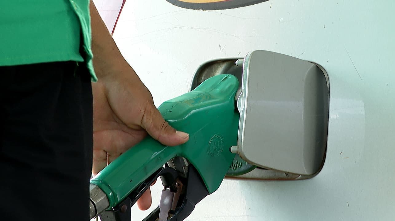Governo Federal avalia elevar mistura de etanol na gasolina para 32% visando autossuficiência