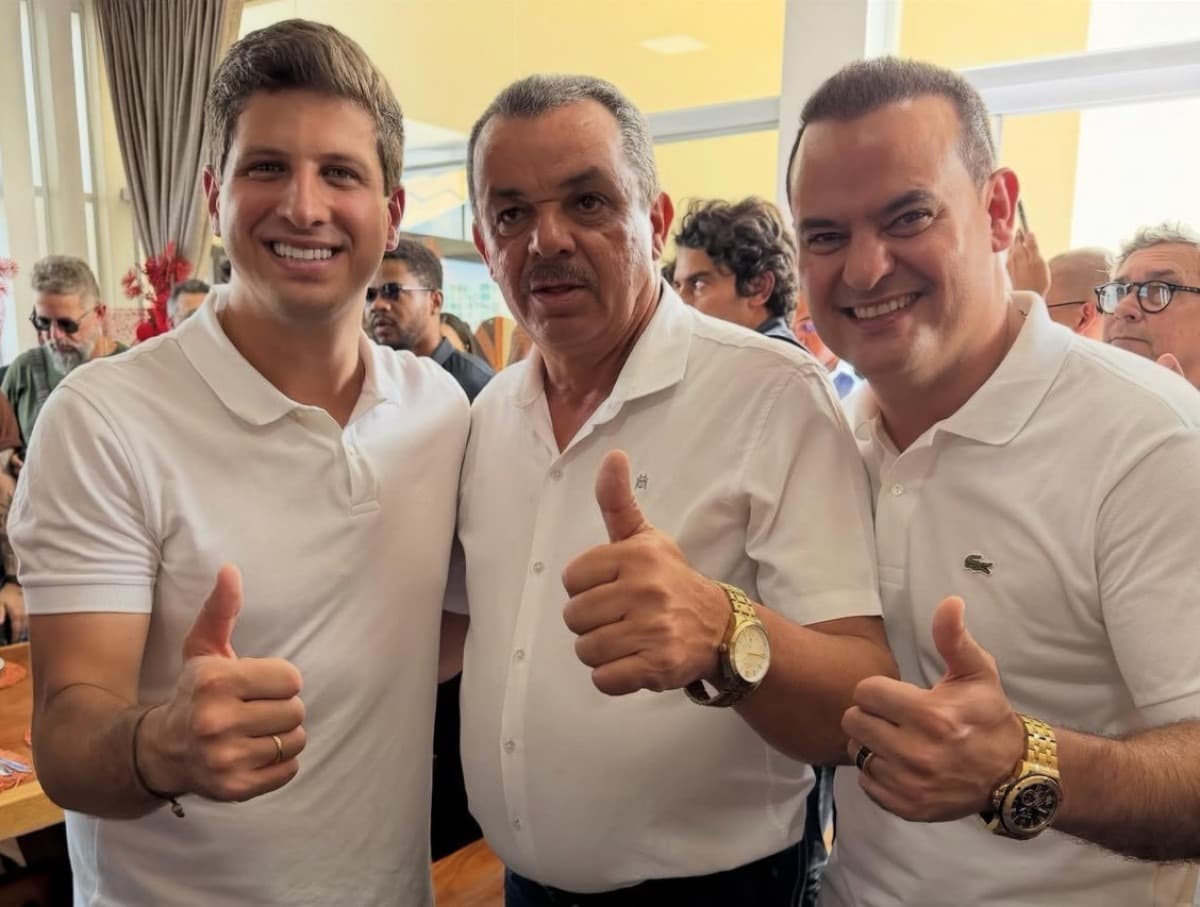 Prefeito de Lajedo fortalece articulações políticas e celebra sucesso de festa tradicional