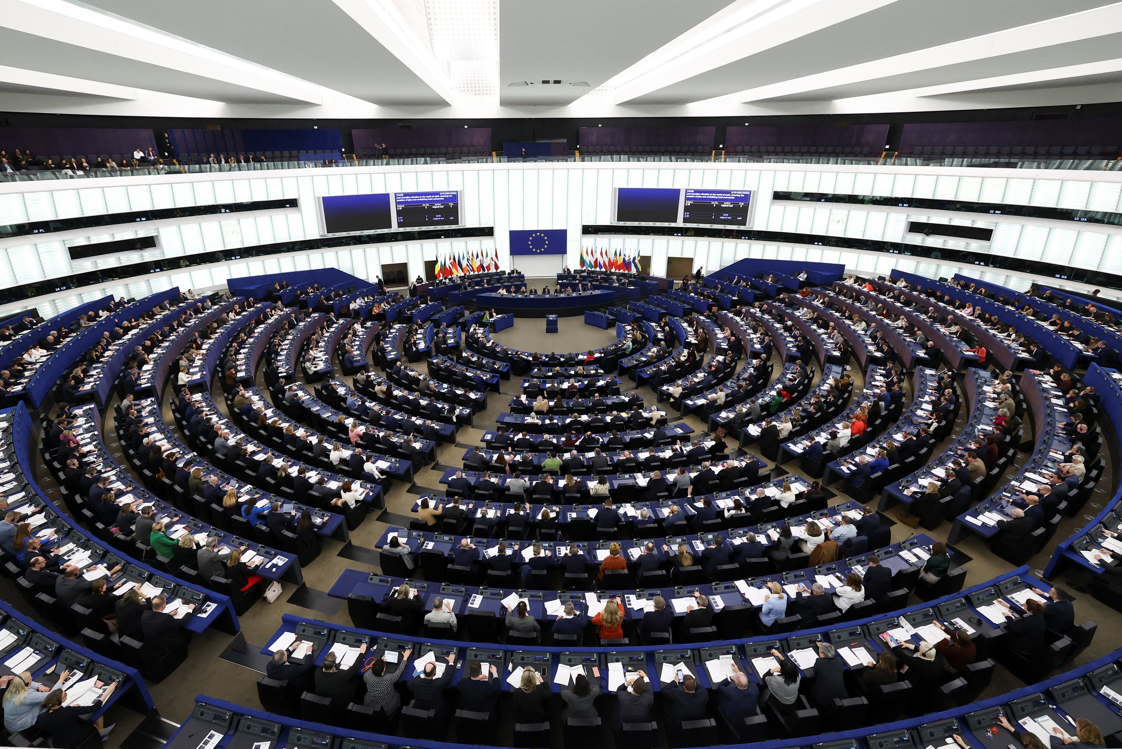 Parlamento Europeu aprova redução de tarifas em acordo comercial com os Estados Unidos