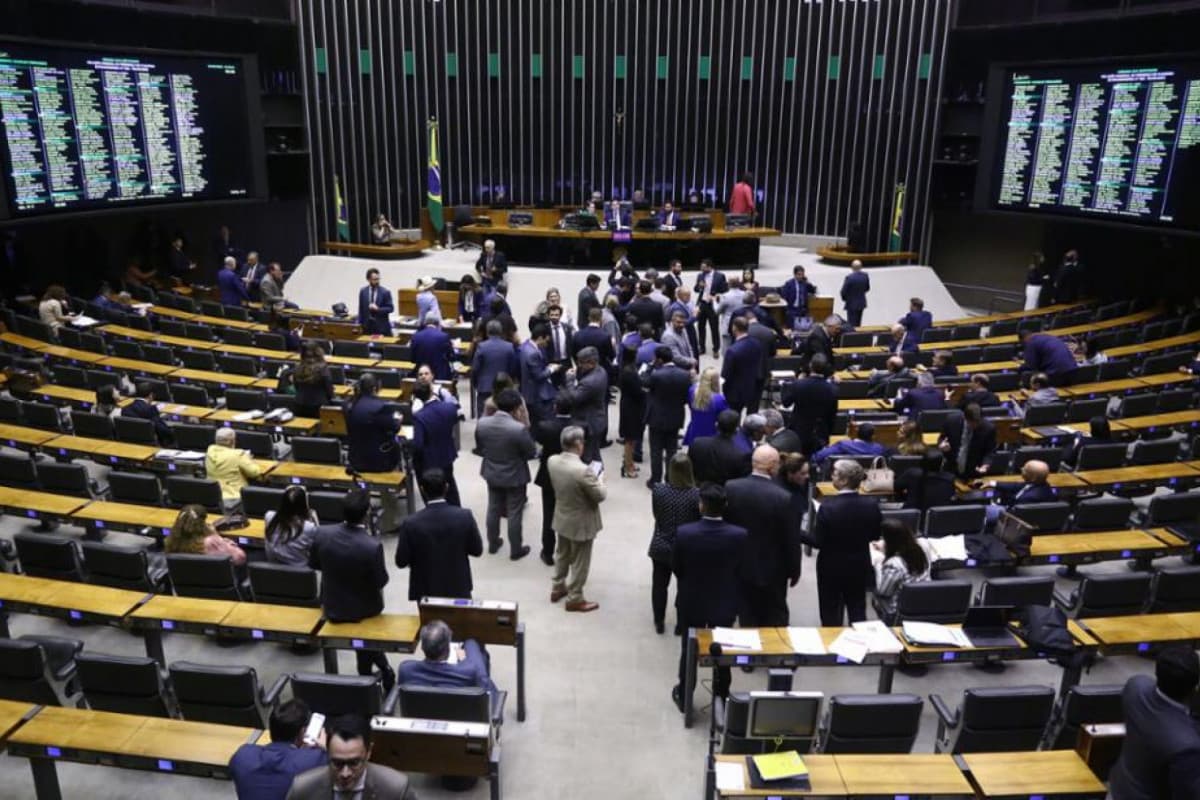 Deputados amotinados poderão ser afastados por até 6 meses: julgamento será feito pelo Conselho de Ética