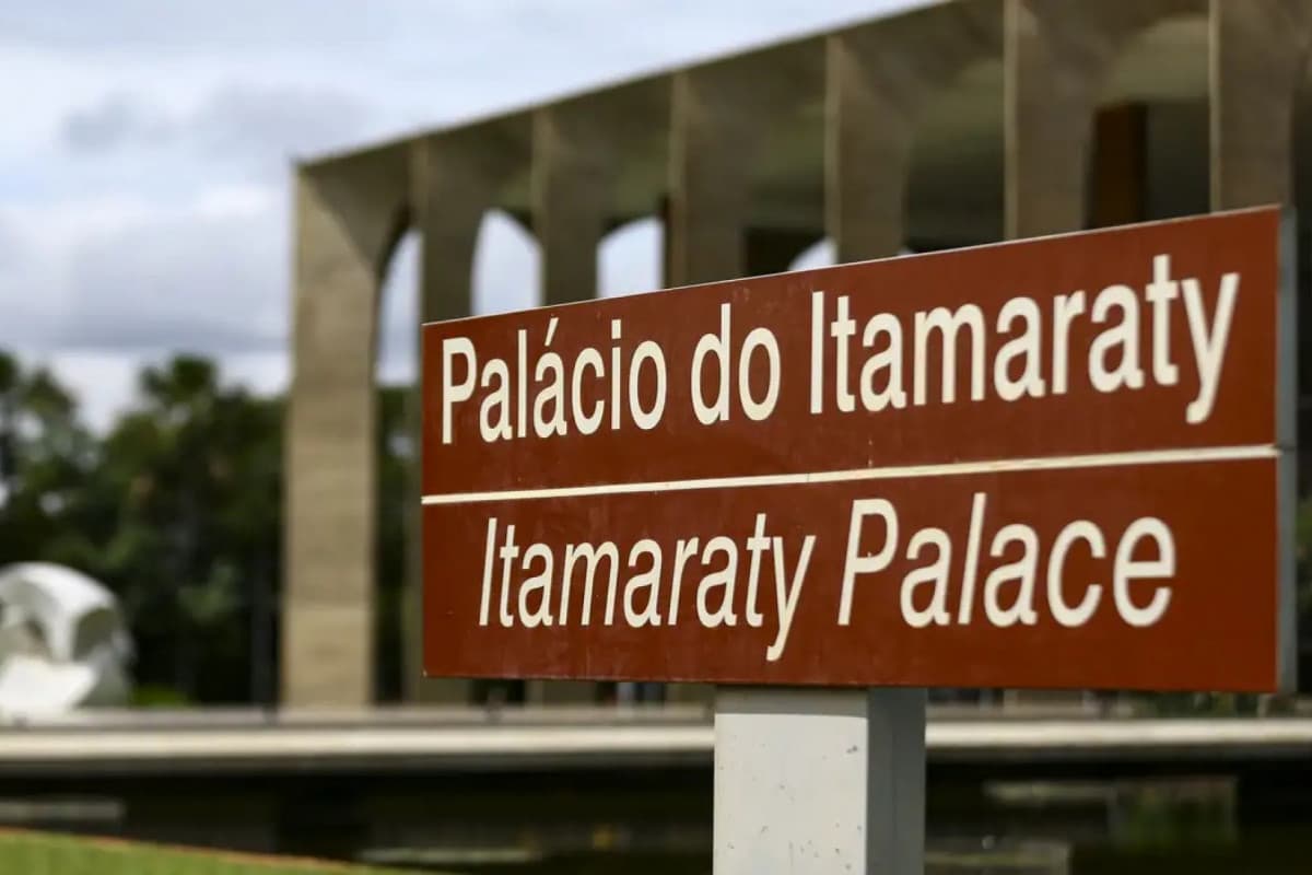 Itamaraty expressa "profunda indignação" à embaixada dos EUA após ameaças contra ministro do STF