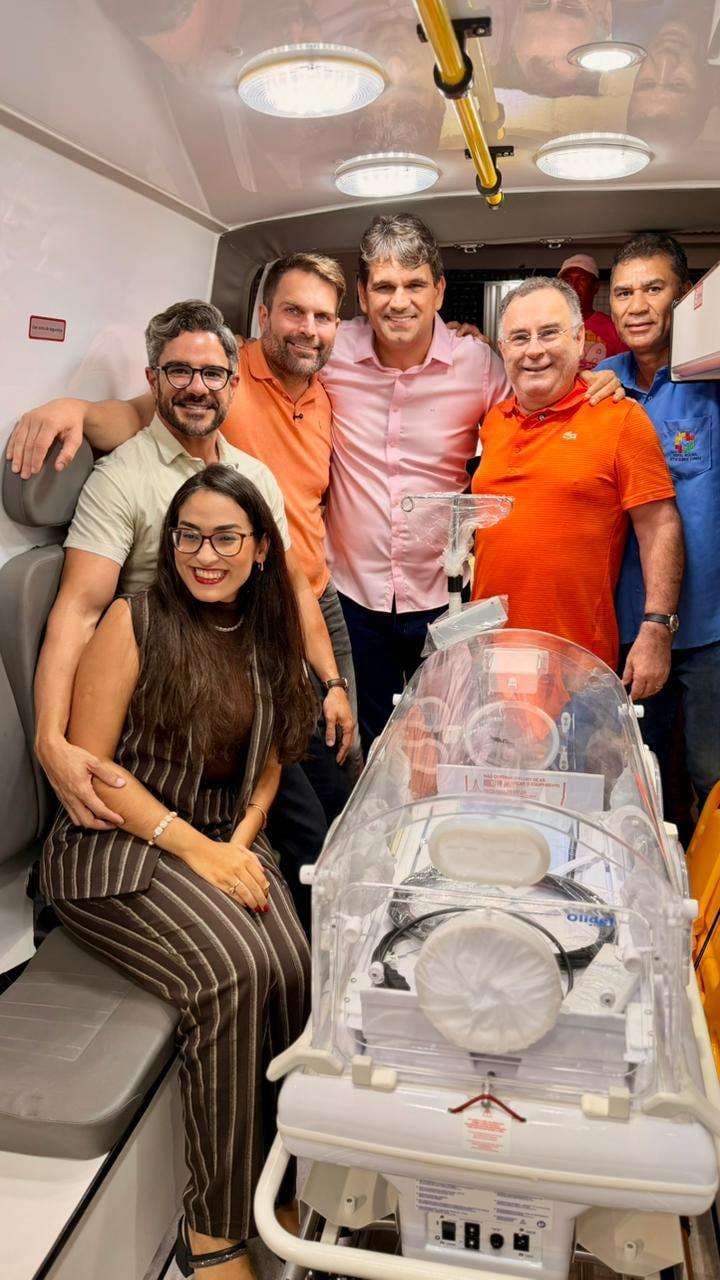 Saúde em Arcoverde alcança marco histórico com a entrega da primeira UTI móvel do município