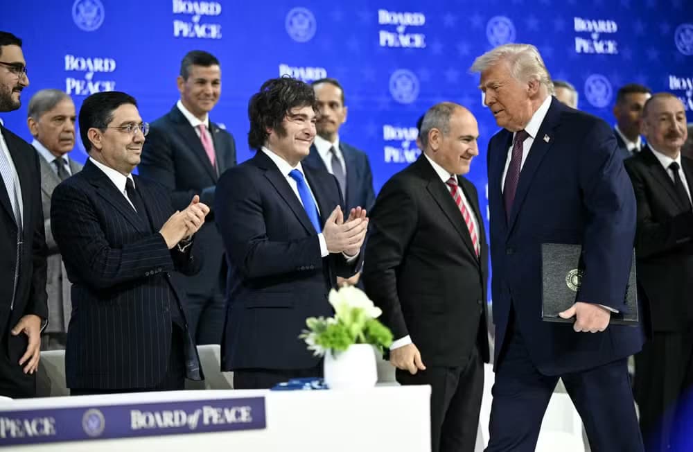 Trump formaliza “Conselho da Paz” em Davos e propõe organismo paralelo à ONU