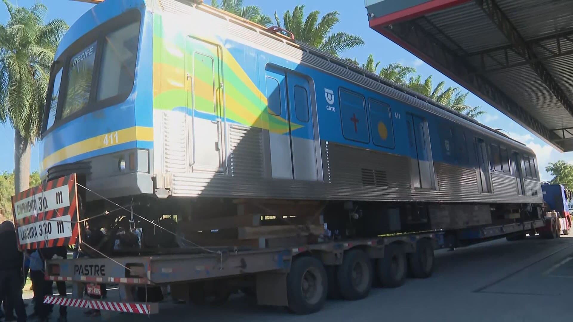 Metrô do Recife recebe primeiro reforço de frota vindo de Minas Gerais para evitar colapso
