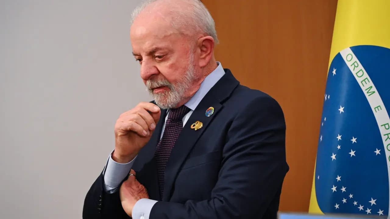Lula discute escândalo do Banco Master com auxiliares e avalia impactos políticos