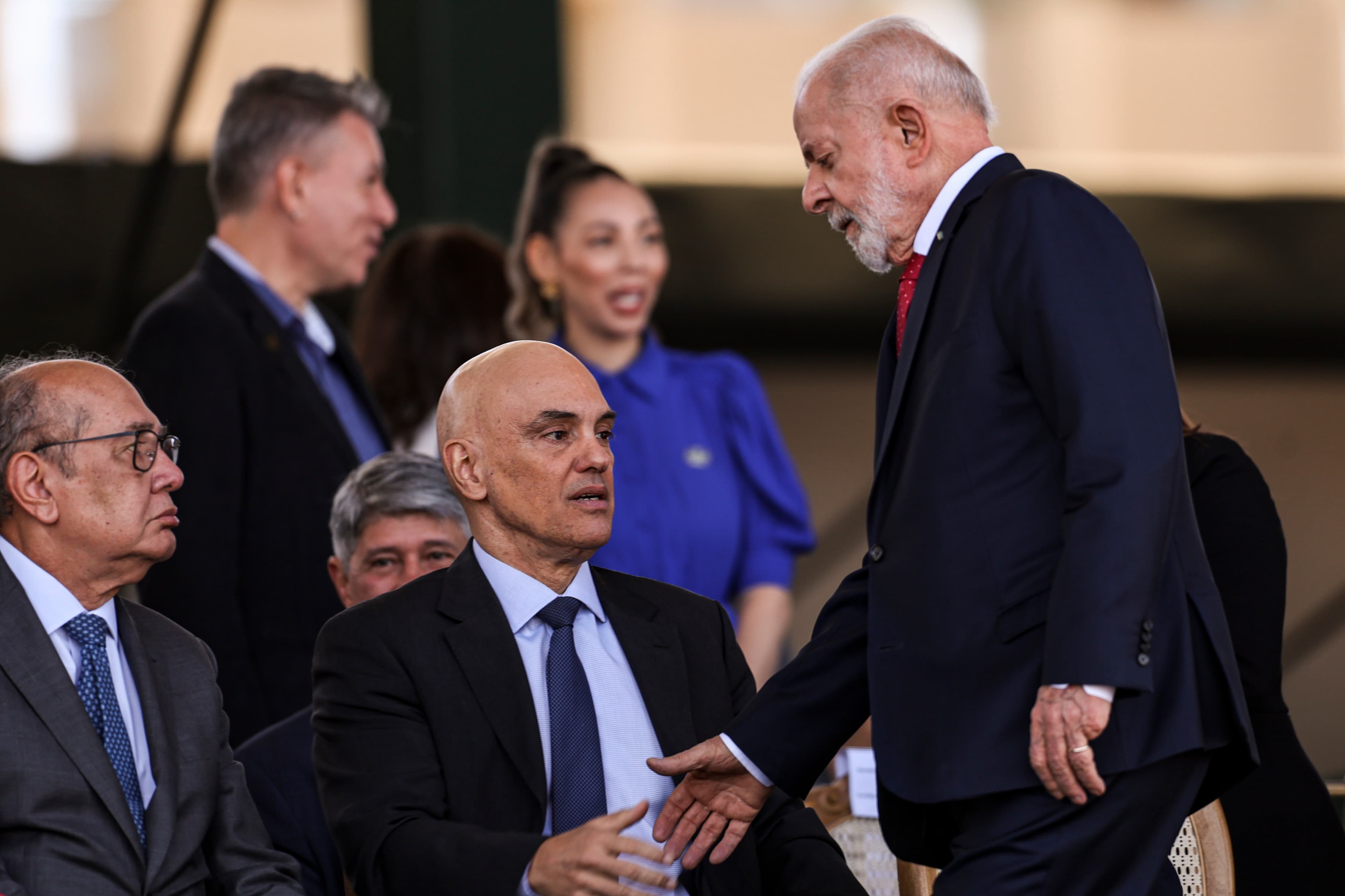Estratégia de distanciamento: Lula busca afastar imagem do governo do STF em meio a cálculo eleitoral