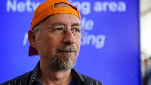 Mistério das Criptomoedas: Nova investigação aponta Adam Back como possível criador do Bitcoin