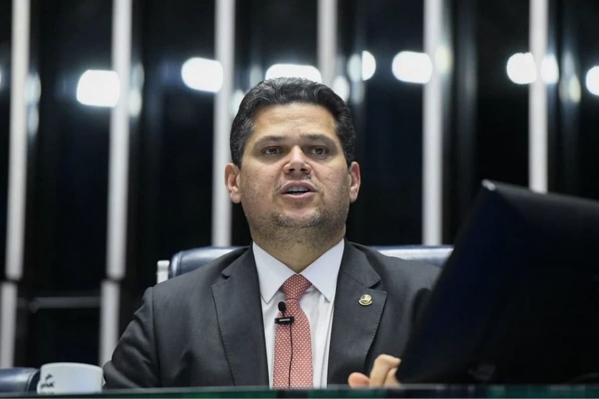 Alcolumbre afirma que não pautará impeachment de ministro do STF “nem com 81 assinaturas”