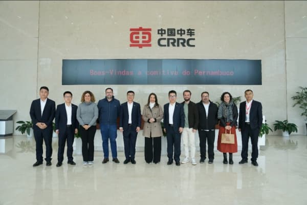 MOBILIDADE URBANA: Raquel Lyra se Reúne na China com a Maior Fabricante de Trens do Mundo em Busca da Modernização do Metrô do Recife