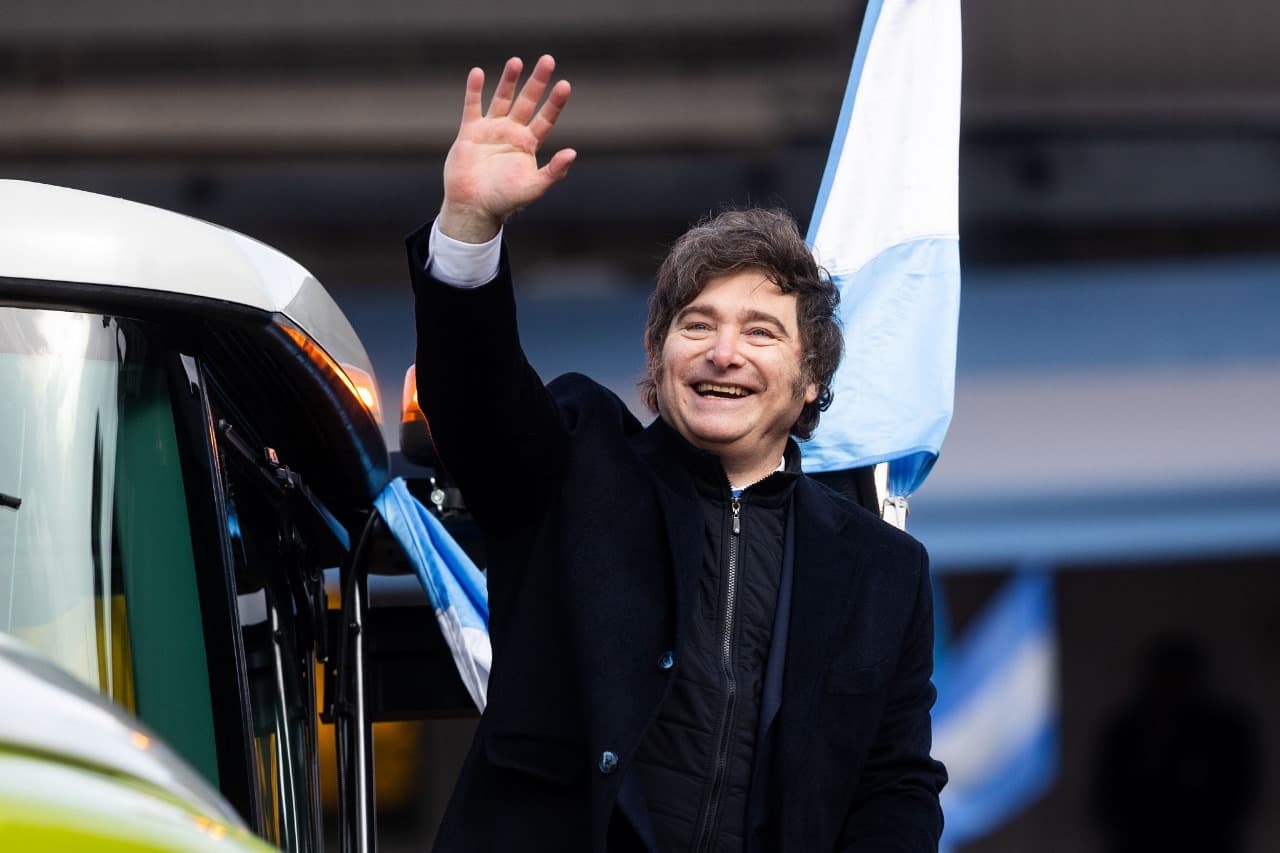 Milei ganha força na Argentina e reacende otimismo econômico que pode alcançar Pernambuco