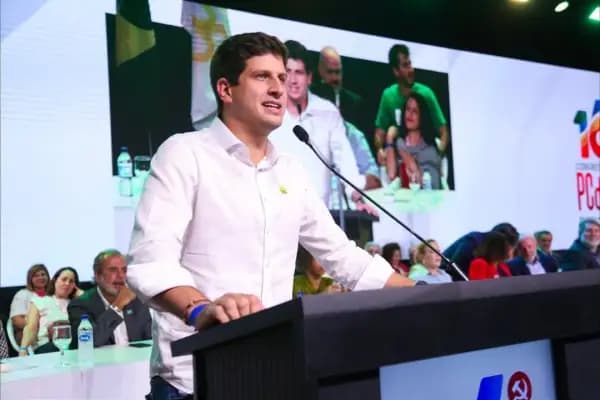 ALIANÇA SELADA: João Campos Reforça Apoio a Lula e Garante PSB na ‘Linha de Frente’ da Campanha de Reeleição em 2026