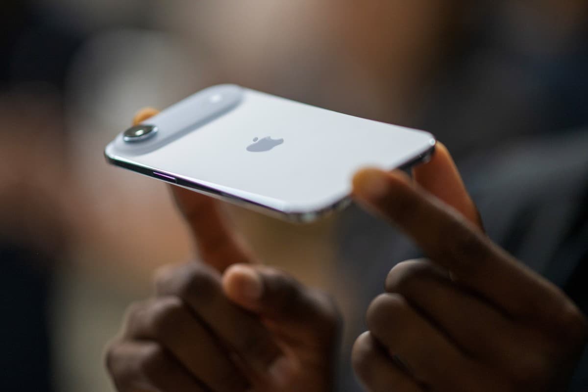 Tata Electronics sofre ataque cibernético e dados sensíveis de Apple e Tesla são expostos na dark web