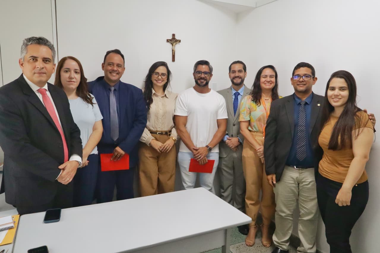 OAB Arcoverde entrega convite para assinatura da ordem de serviço da nova sede