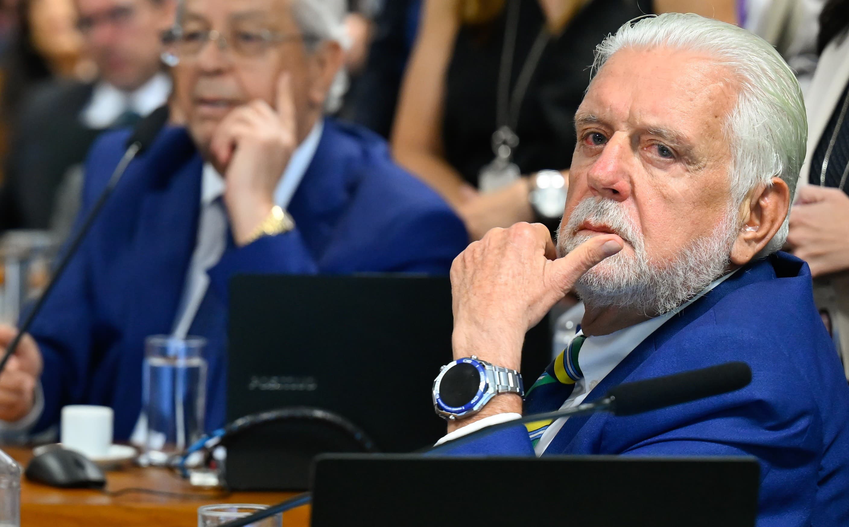 Aliados de Lula pressionam por saída de Jaques Wagner da liderança do governo no Senado
