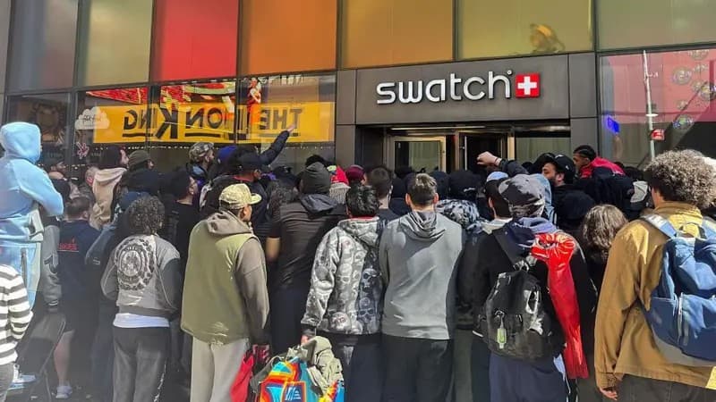 Lançamento global de relógios causa tumulto e reacende debate sobre estratégias de marketing