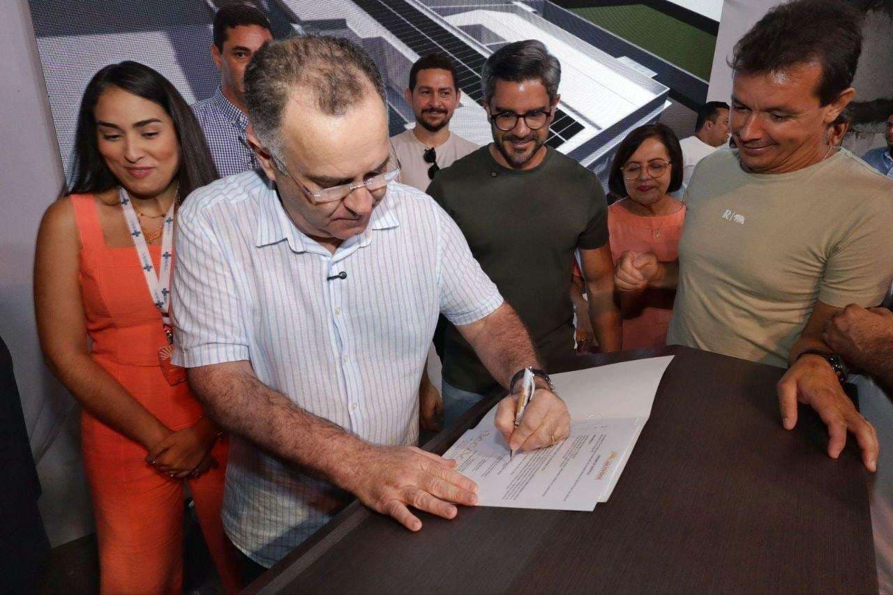 Arcoverde avança na saúde: Zeca Cavalcanti assina ordem de serviço para primeira UBS de Porte III