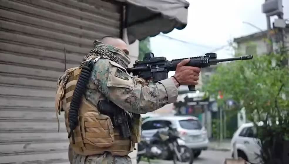 GUERRA AO TRÁFICO: Megaoperação em 15 Comunidades do RJ Deixa 7 Mortos, 19 Presos e Bloqueio de R$ 6 Bilhões