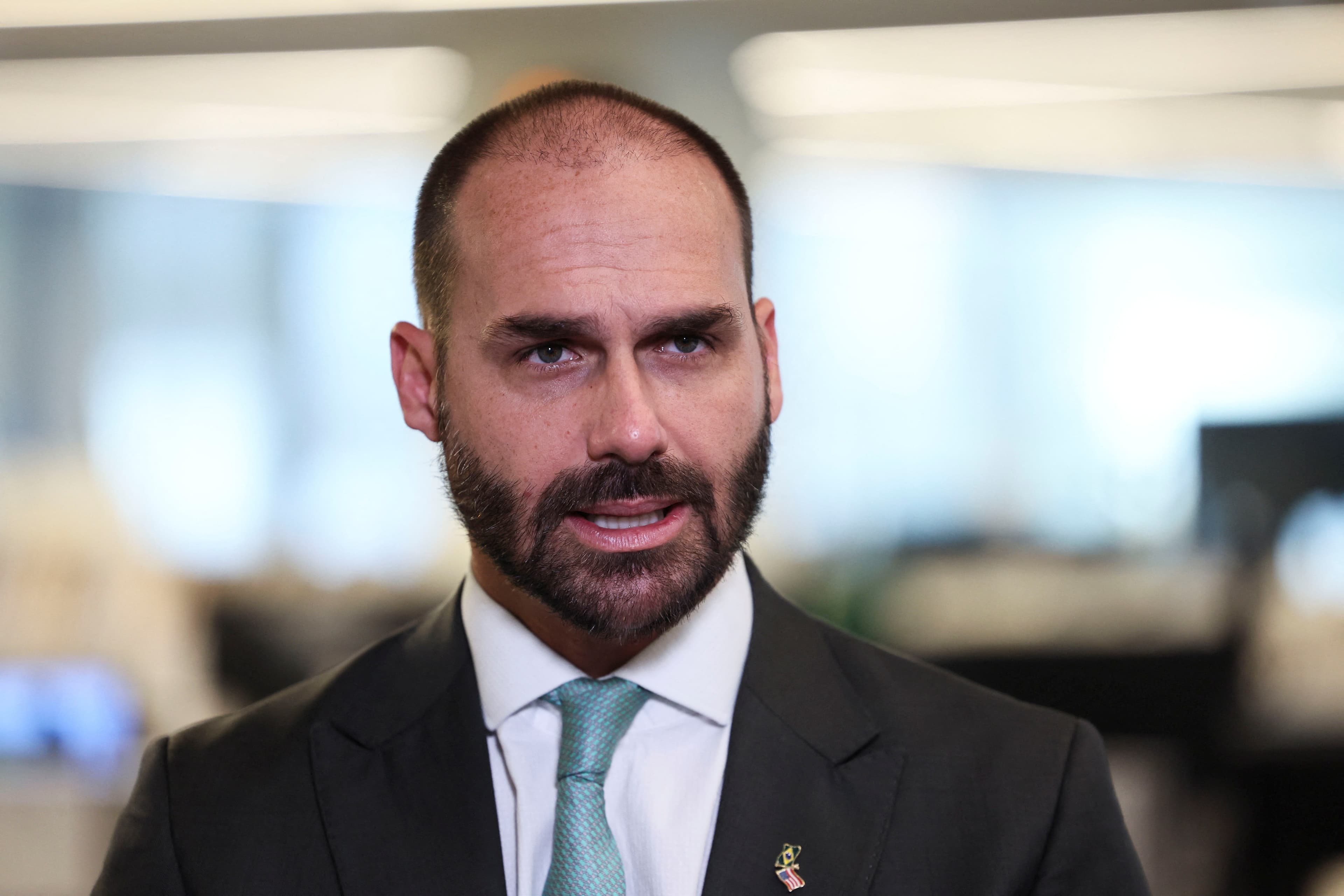 Eduardo Bolsonaro falta a interrogatório no STF em ação por coação