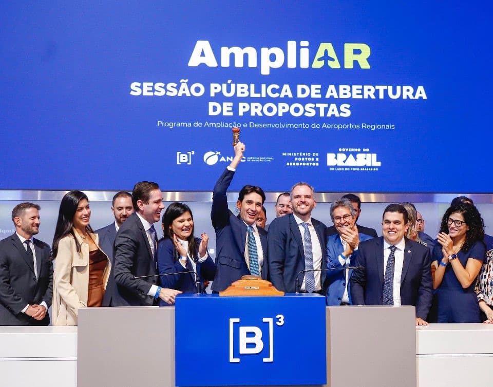 MINISTRO SILVIO COSTA FILHO CELEBRA LEILÃO DE AEROPORTOS NO AGRESTE E SERTÃO, QUE RECEBERÃO R$ 82,2 MILHÕES EM INVESTIMENTOS