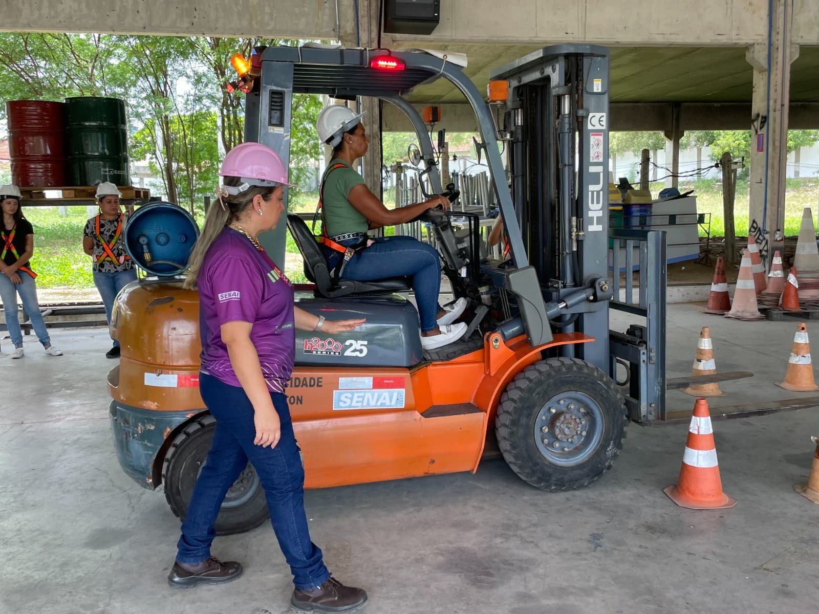 SENAI Caruaru oferece 260 bolsas gratuitas de qualificação profissional voltadas exclusivamente para mulheres