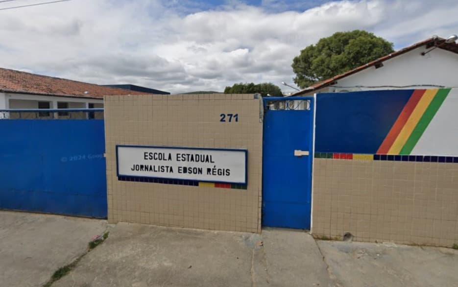 Estudante de 13 anos é agredida por pai de colega dentro de escola em Arcoverde