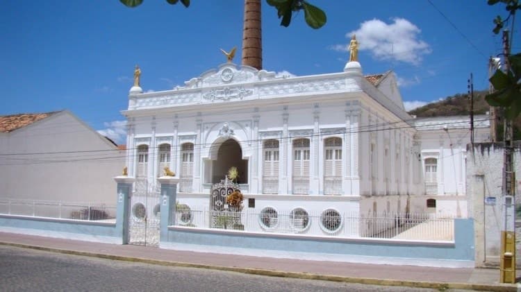 TCE-PE identifica falhas e abre auditoria contra a Prefeitura de Pesqueira após irregularidades em licitação
