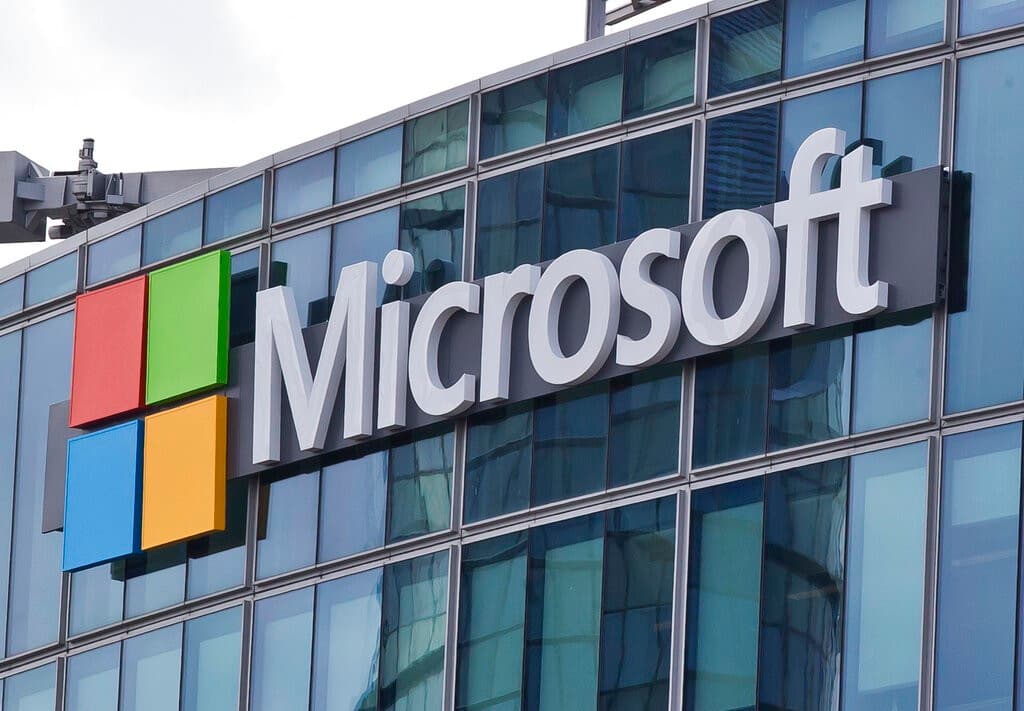 Microsoft e Meta anunciam medidas de reestruturação global com foco em eficiência
