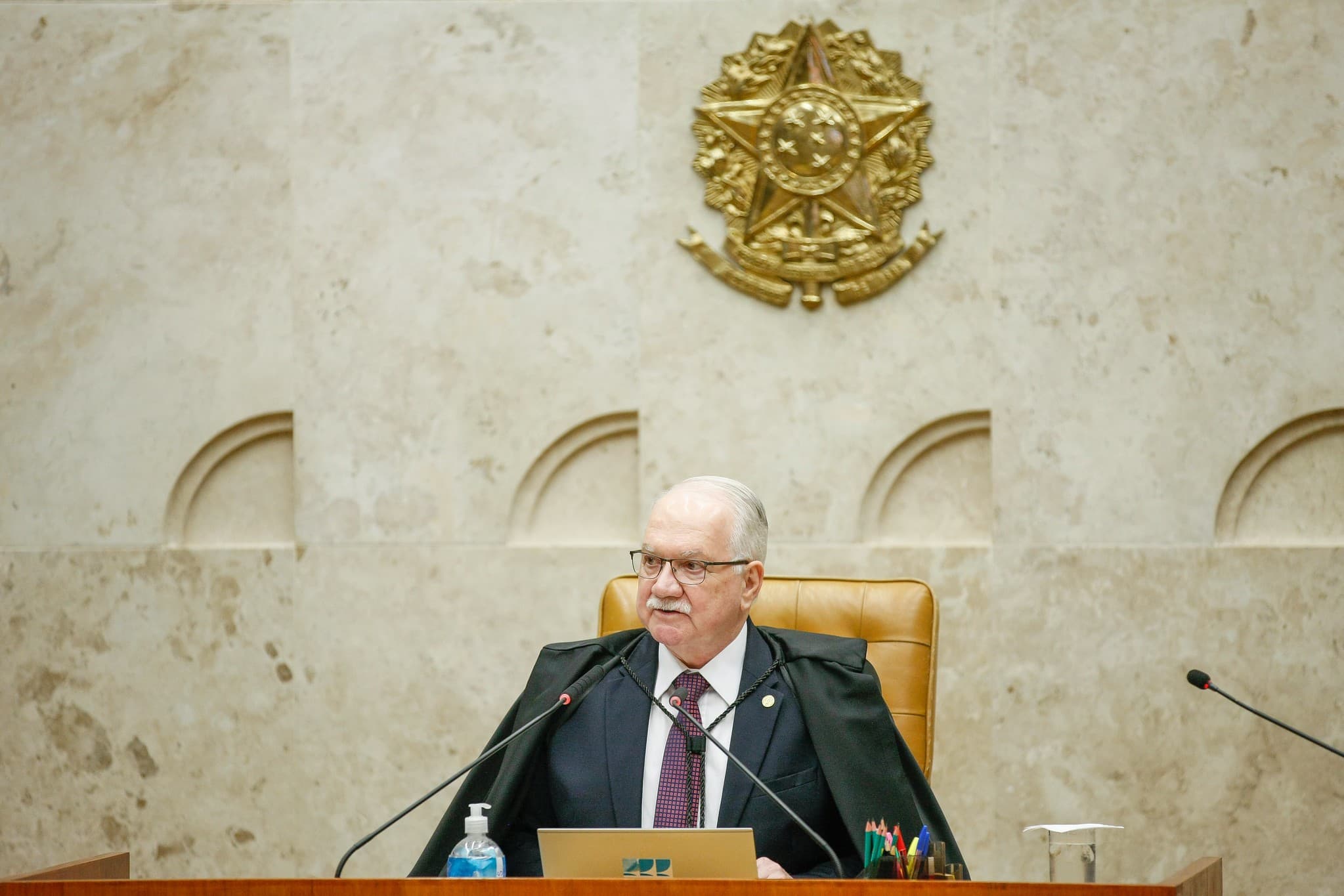 Tensões entre STF e Senado: Bastidores da reação de Edson Fachin a relatório de CPI