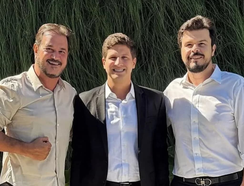 Visando superfederação, João Campos se reúne com presidente do UB