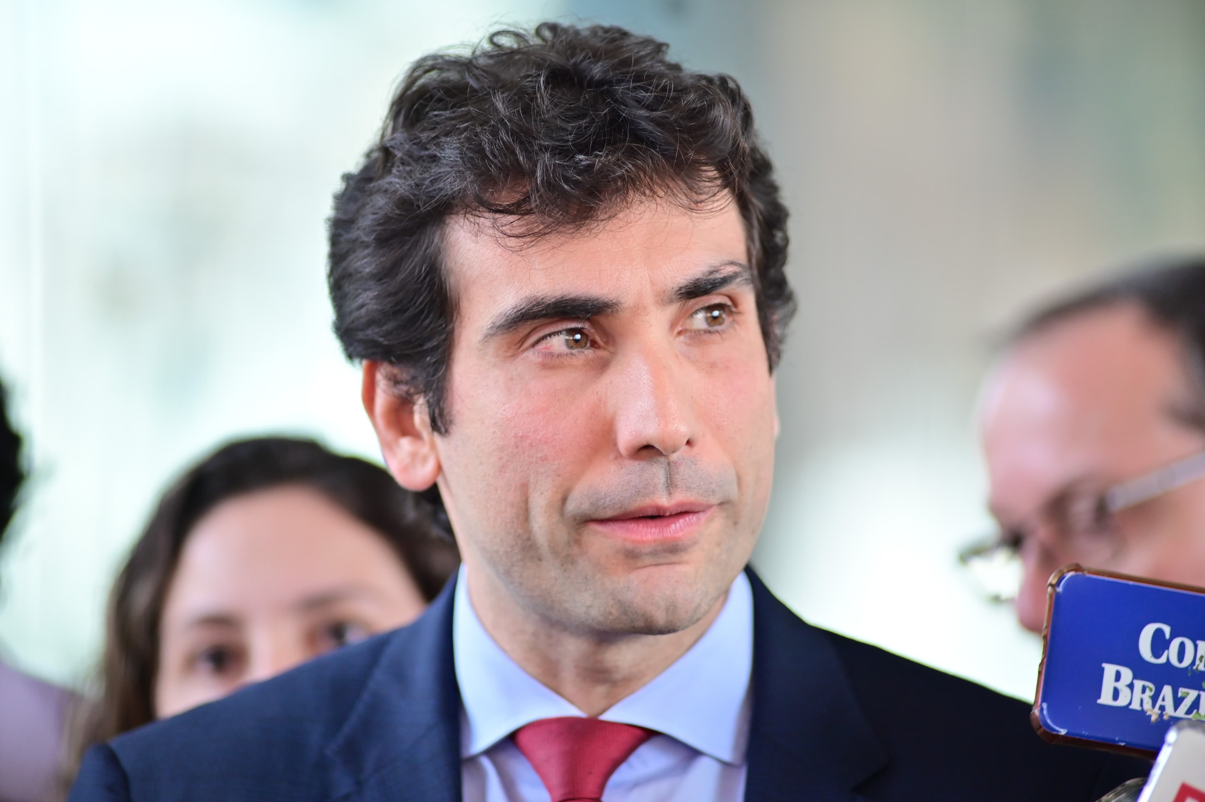 Presidente do Banco Central alerta para uso recorrente do cartão de crédito no Brasil