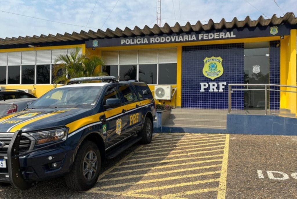 PRF impede golpe durante venda de carro na BR-232 e recupera veículo entregue sem pagamento