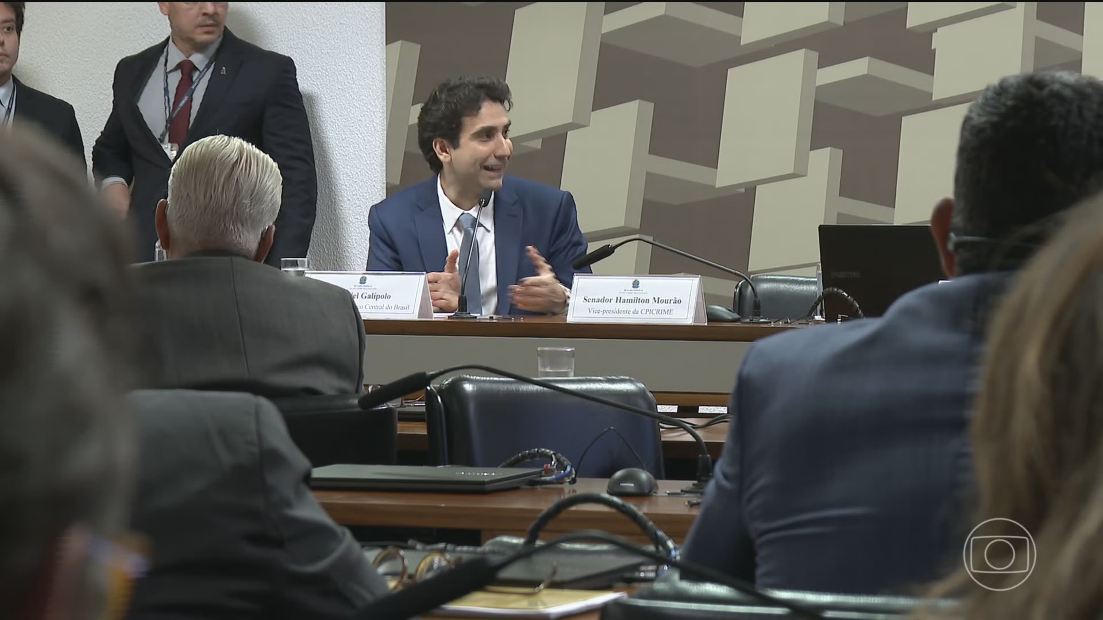 Depoimento de Gabriel Galípolo na CPI do Crime Organizado gera atrito com ala petista