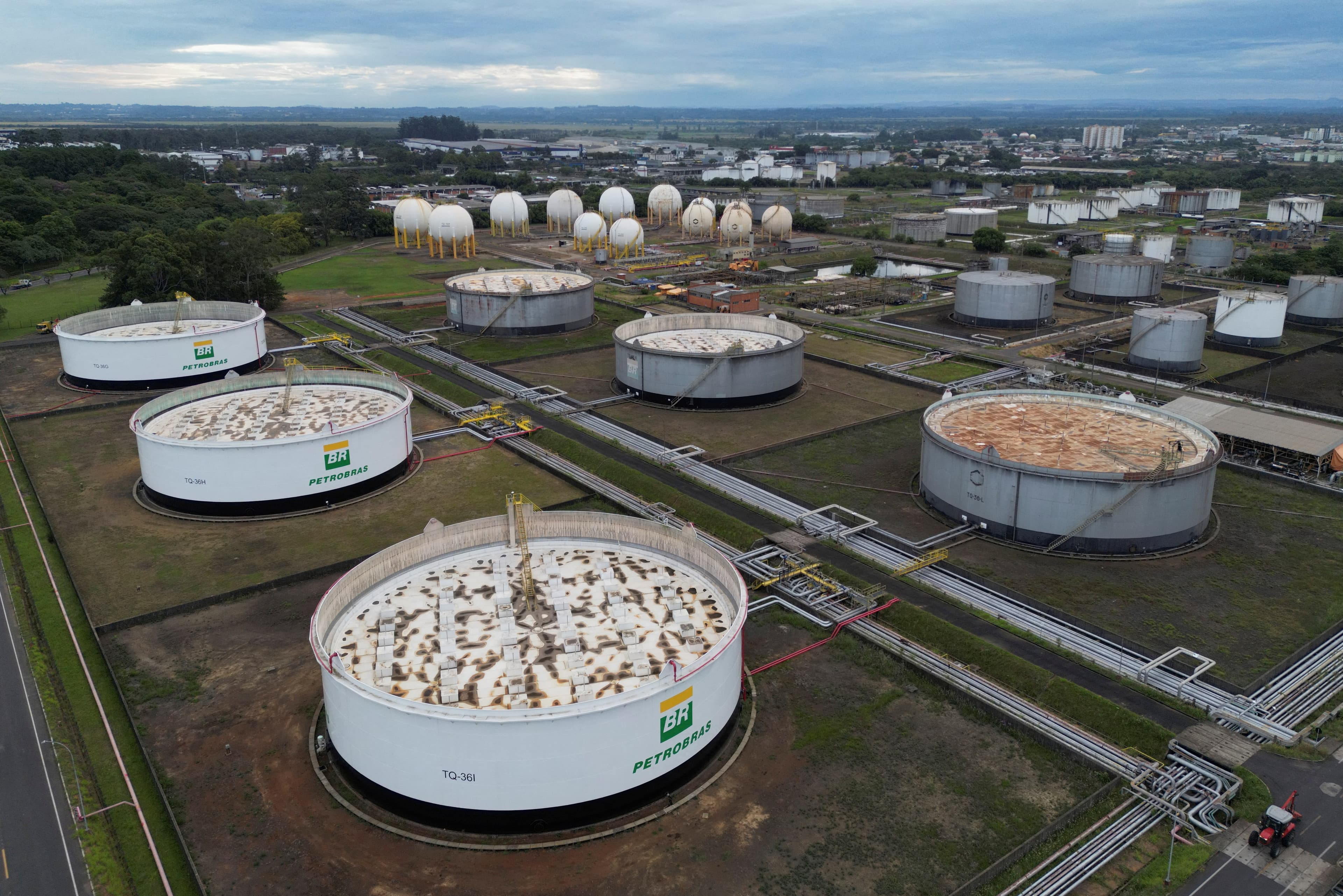 Petrobras avalia estratégia para atingir autossuficiência na produção de combustíveis