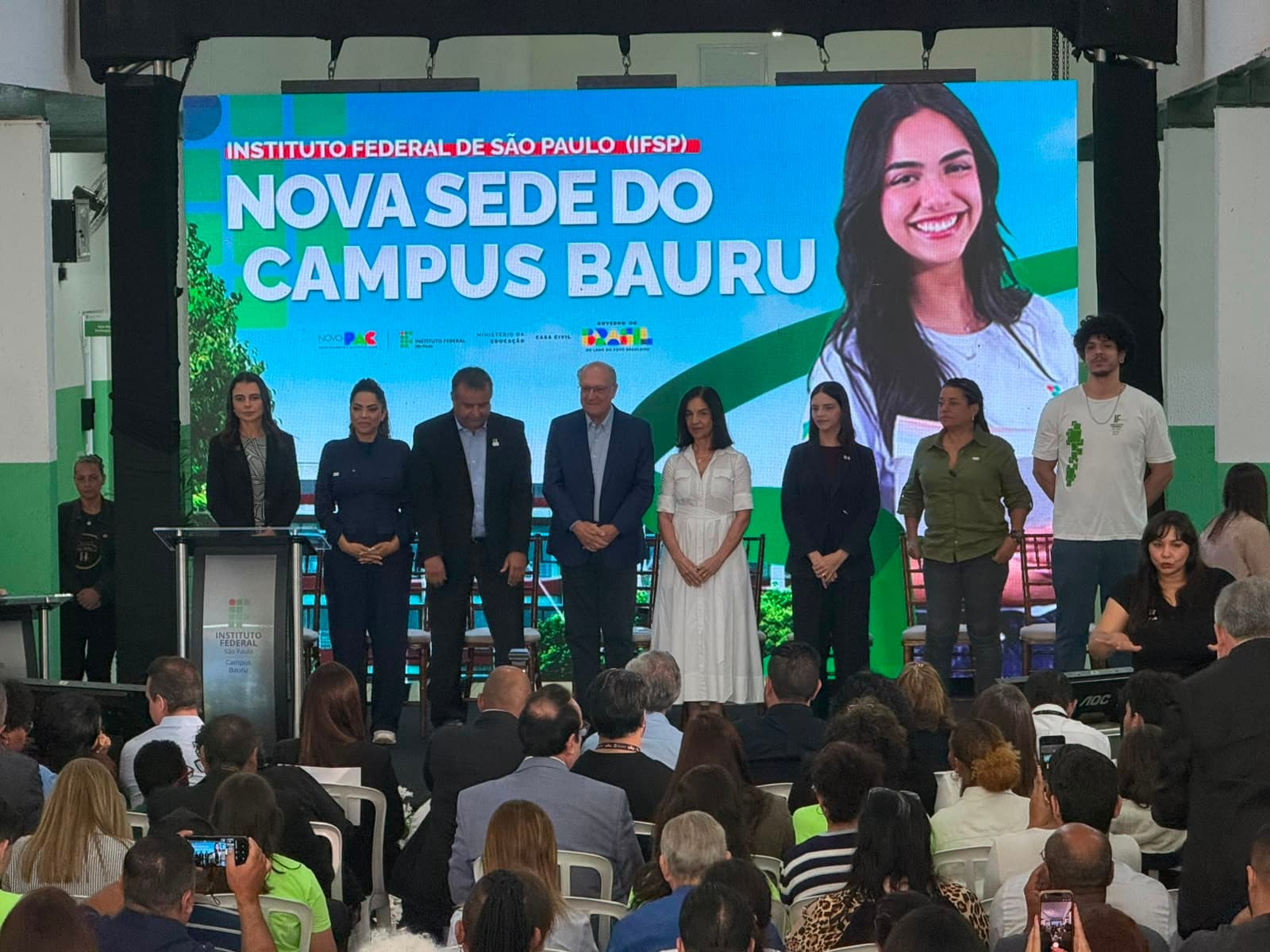 Governo Federal intensifica negociações com EUA para reverter tarifas de 25% sobre produtos brasileiros