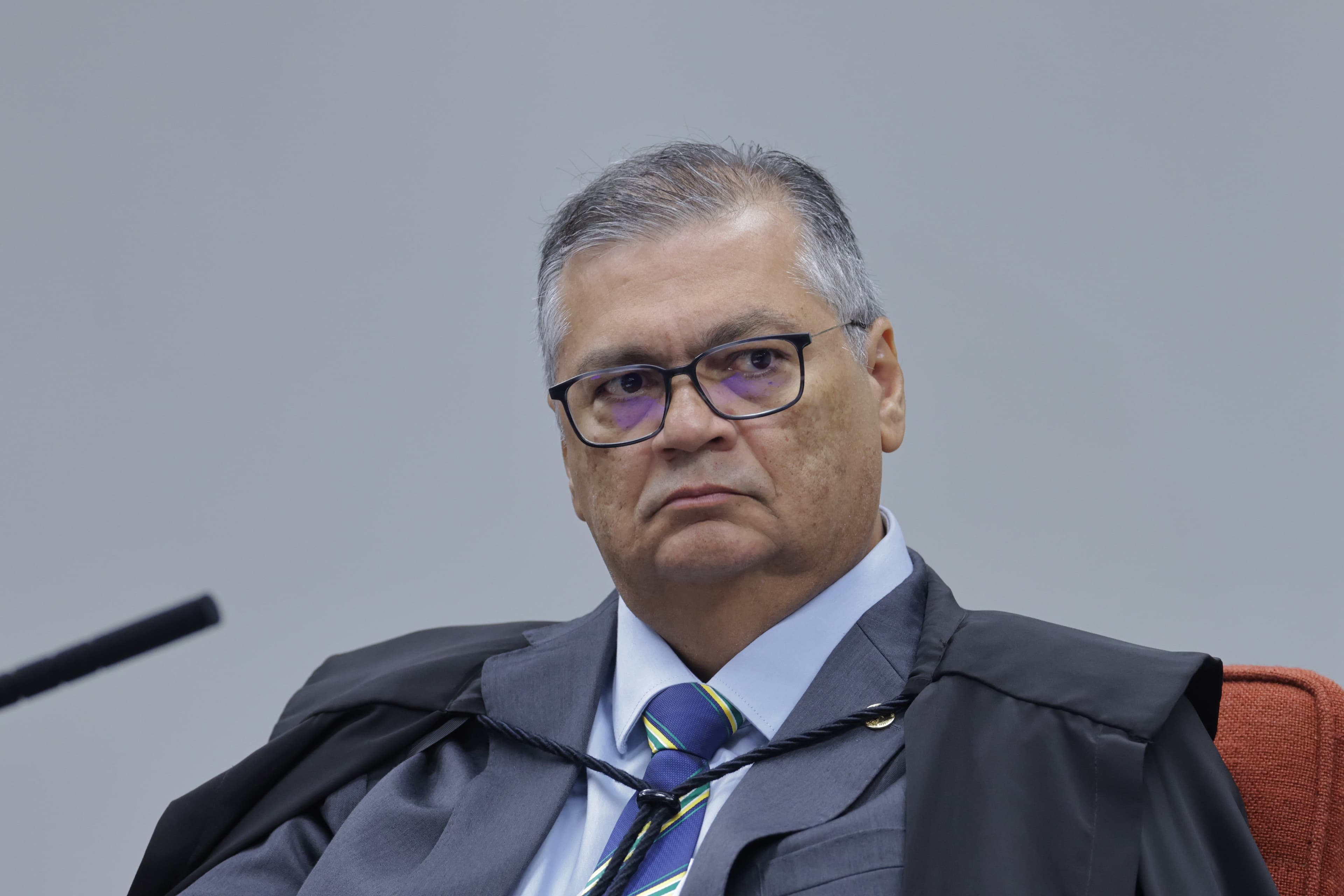 STF sob pressão: Decisões de Flávio Dino marcam nova fase de austeridade e desafios éticos no Judiciário