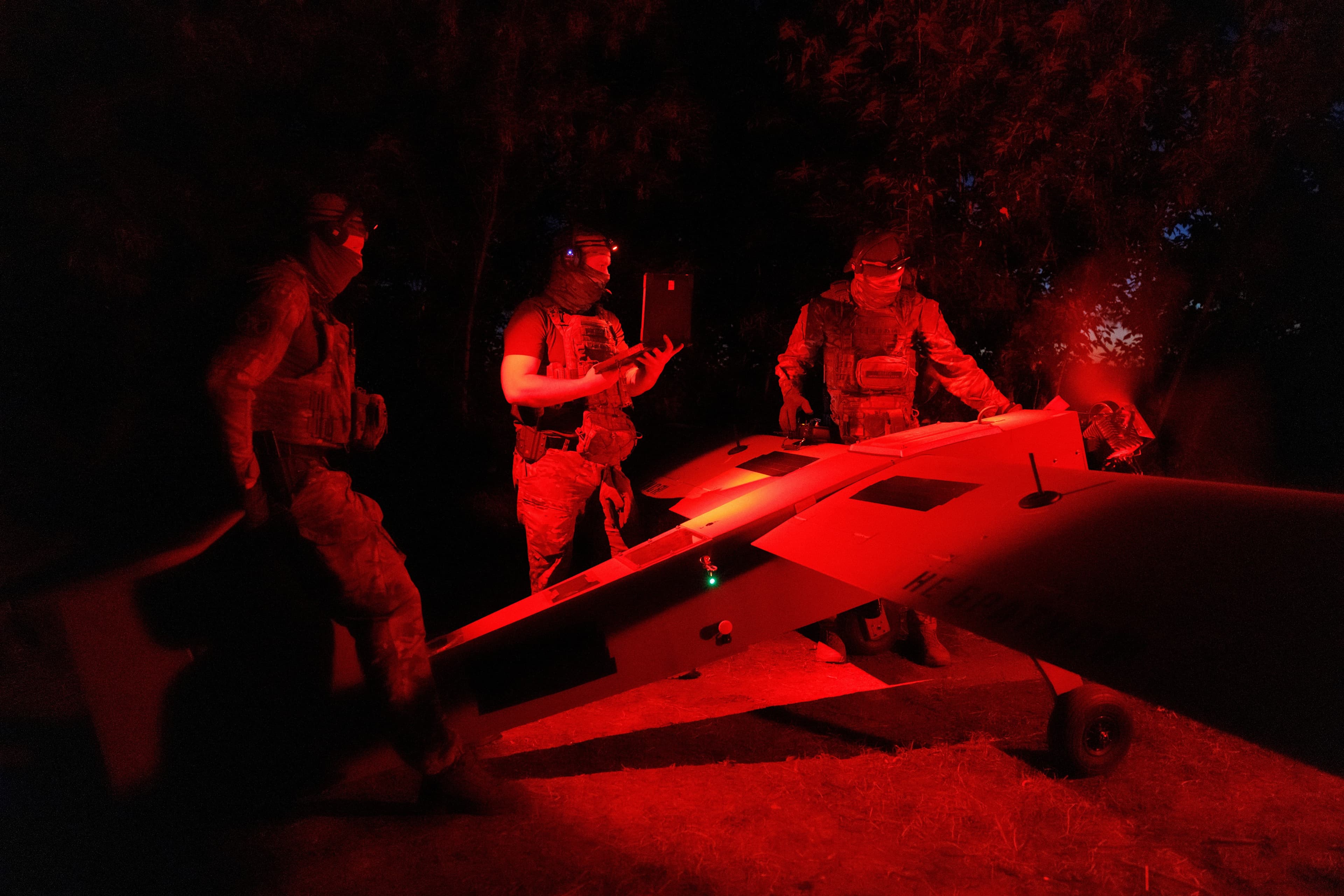 Guerra na Ucrânia: Rússia intensifica guerra eletrônica para bloquear drones e sistema Starlink
