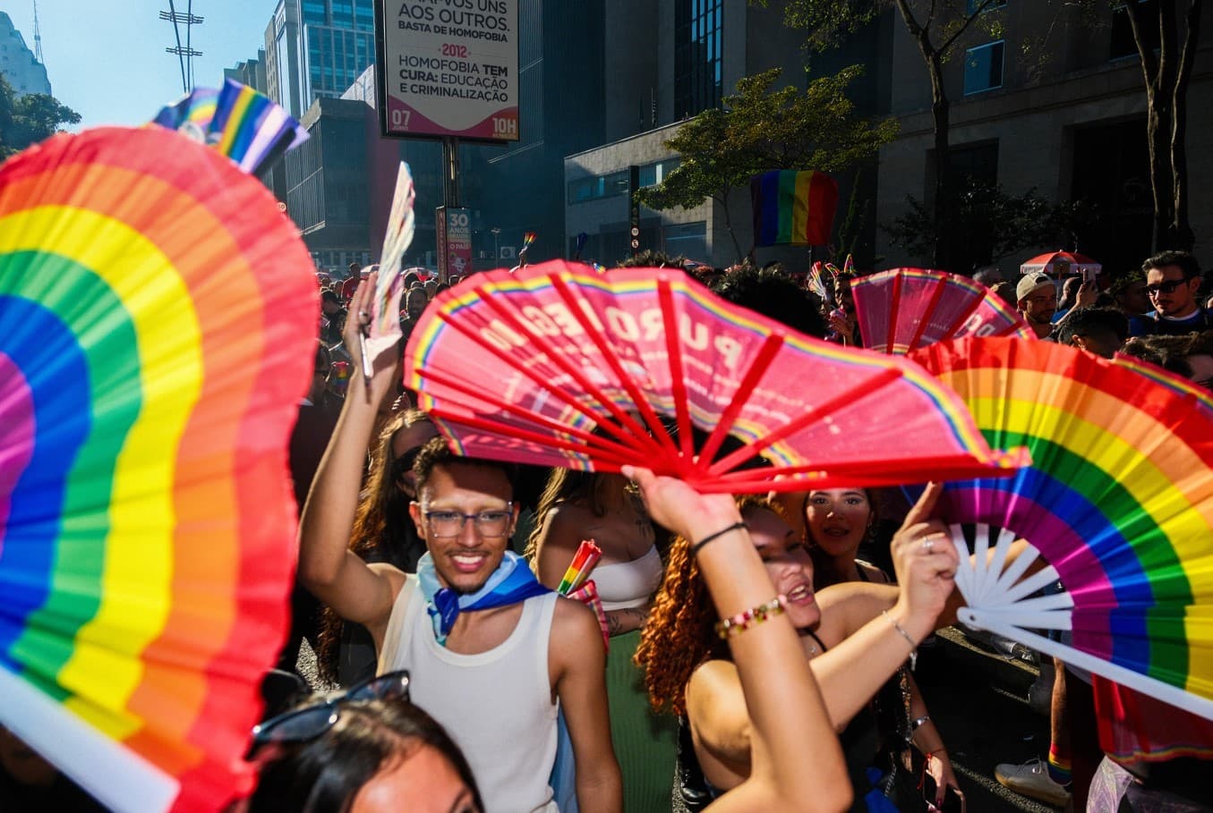Pesquisa Datafolha aponta recuo na aceitação social da homossexualidade no Brasil