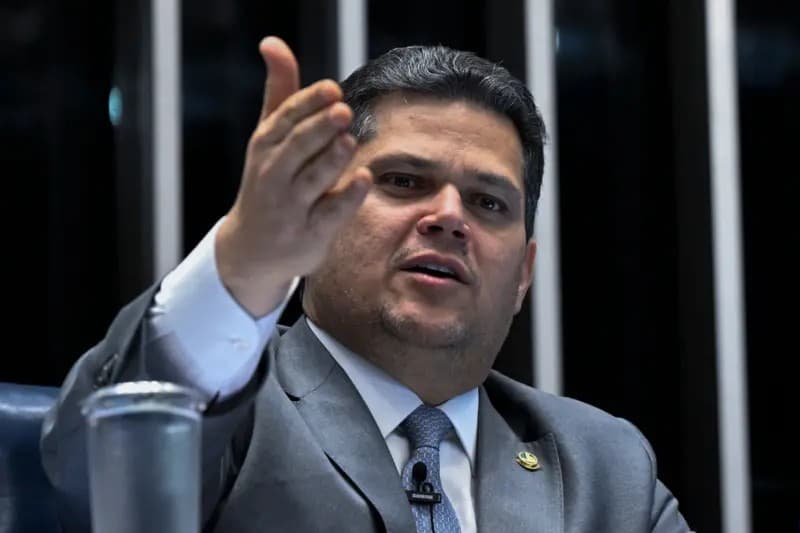 Rejeição de Jorge Messias ao STF impõe derrota histórica ao governo Lula no Senado